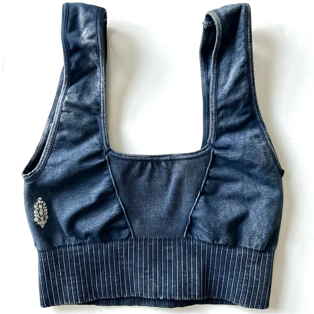 ☀️(A371) NEW Free People Movement Square Neck Bra. Washed Navy. Size: XS/S - Picture 4 of 8